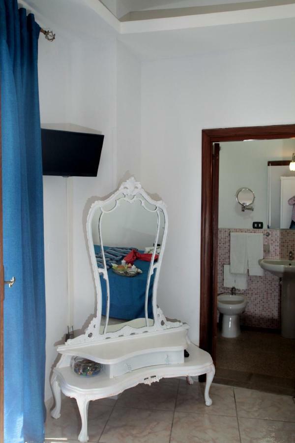 Zo. Ne. Baroque B&B Lecce Extérieur photo